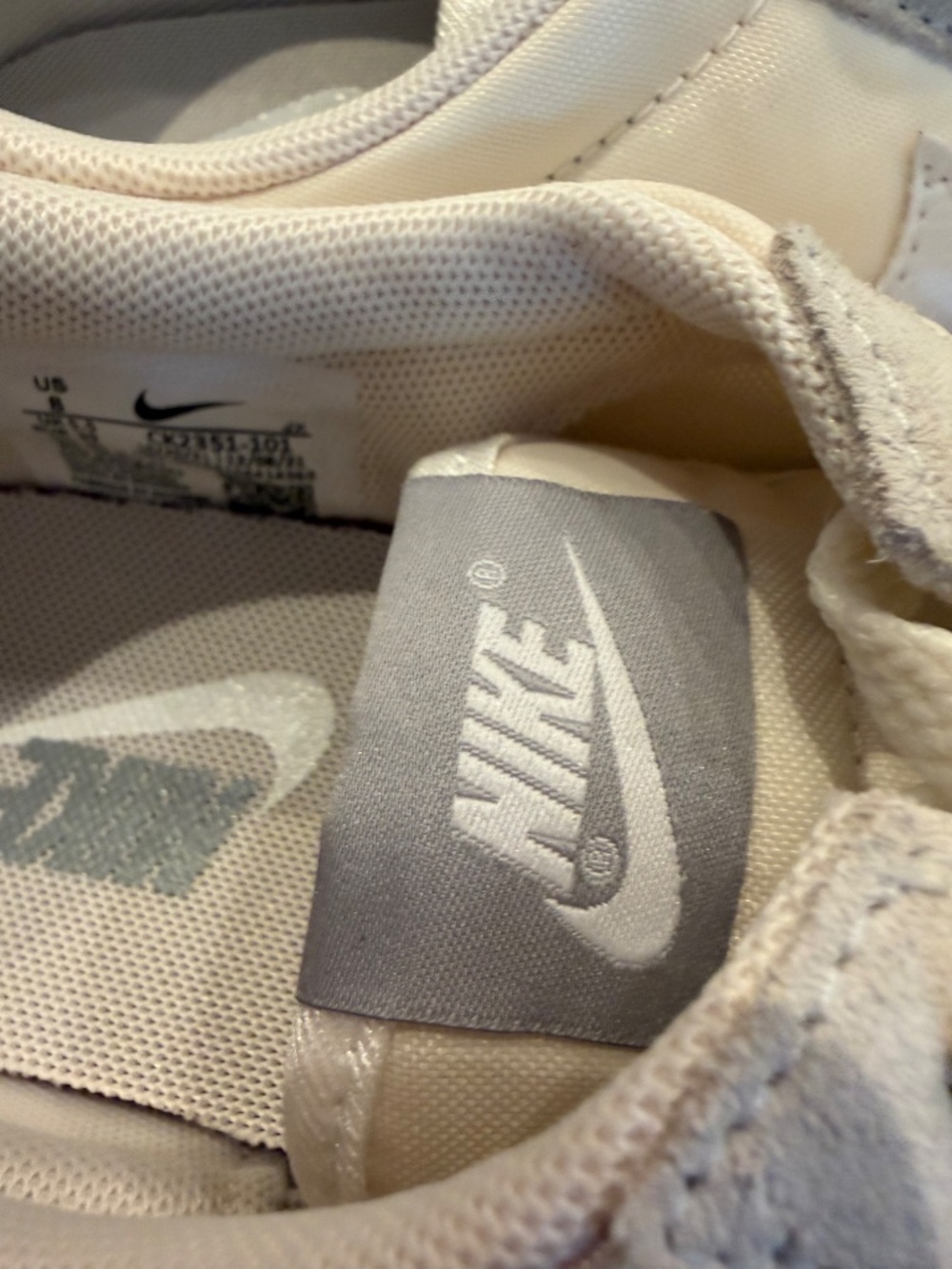 NWT Nike Women's Daybreak Shoes Cream and White Size 8 - Rare Find! - Picture 6 of 7